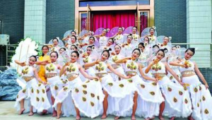 足球舞蹈在初中女生中受欢迎程度:学生群体情况