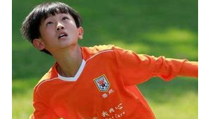 12岁开始学足球吗?踏上绿茵征程,追逐别样精彩人生