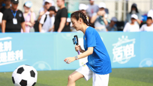 刚怀孕可以踢足球吗