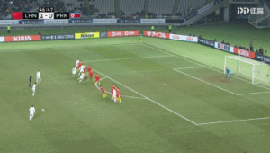 足球任意球究竟可不可以扔？规则背后的真相大揭秘