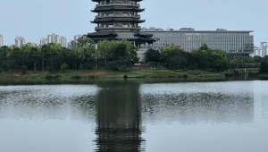 象湖现在有足球馆吗