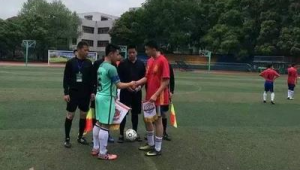 大学足球队耽误学习吗