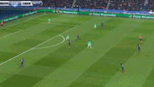 足球中场球员是否肩负进球重任，背后真相引人深思