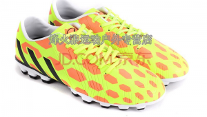 猎鹰款足球鞋推荐：哪款跑鞋能与之媲美？