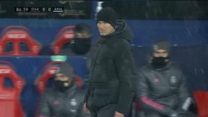 大雪纷飞下，足球进球是否会受影响？