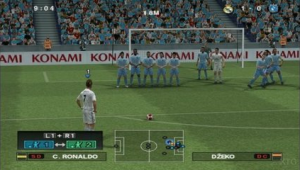 实况足球历史版本还能玩吗?探寻那些经典版本的游玩可能性