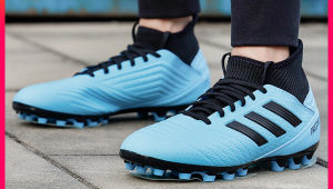 足球鞋 900 元左右哪款比较好