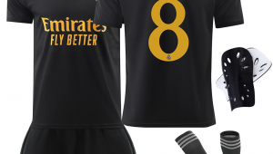 足球服套装大人能穿吗？全方位解读，让你心中有数