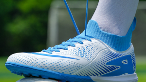 世界杯足球鞋是哪款的