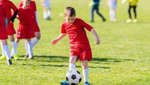 儿童有必要买足球吗男孩