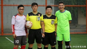 足球比赛仅靠脑子控制？体能与战术配合下的复杂博弈