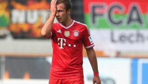 上帝会偏爱足球者吗？是眷顾拼搏身影，还是另有深意？