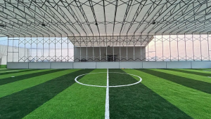 足球广场搭帐篷是否违法？相关规定及影响因素全解析