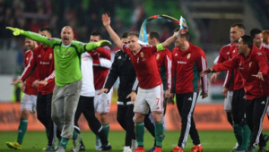 踢足球时穿秋裤行不行?探讨踢足球与秋裤之间的那些事儿