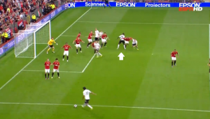 足球中挡拆算犯规吗？规则解读与争议探讨